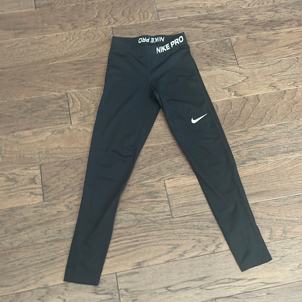 Black Nike pro leggings